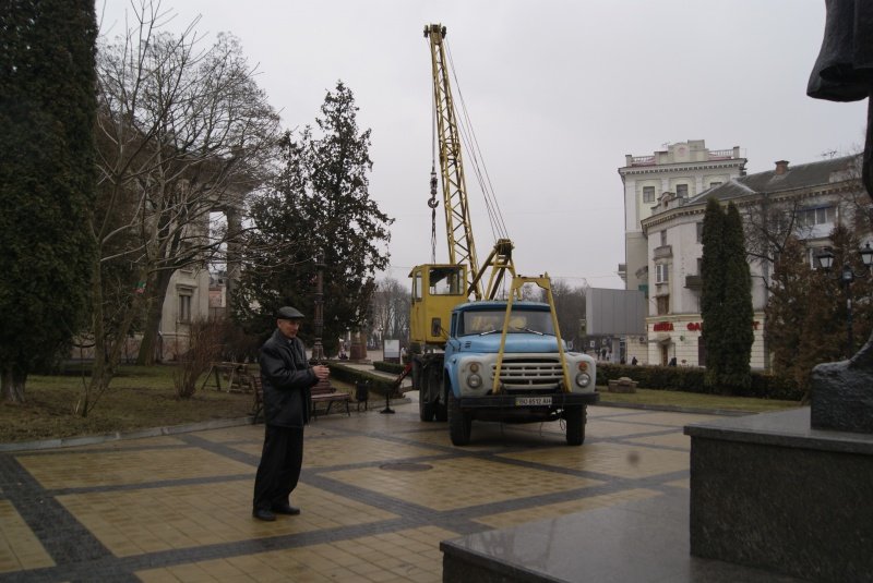 У Тернополі відреставрували та повернули на своє місце у “Сквер Кобзаря” старі світильники (фото) (фото) - фото 1 У Тернополі відреставрували та повернули на своє місце у “Сквер Кобзаря” старі світильники (фото) (фото) - фото 1