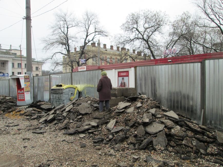 Ломать не строить: Старосенную площадь в Одессе перекопали совсем (ФОТО) (фото) - фото 1
