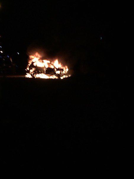 В Кривом Роге на ходу загорелся внедорожник (ФОТО) (фото) - фото 1 В Кривом Роге на ходу загорелся внедорожник (ФОТО) (фото) - фото 1