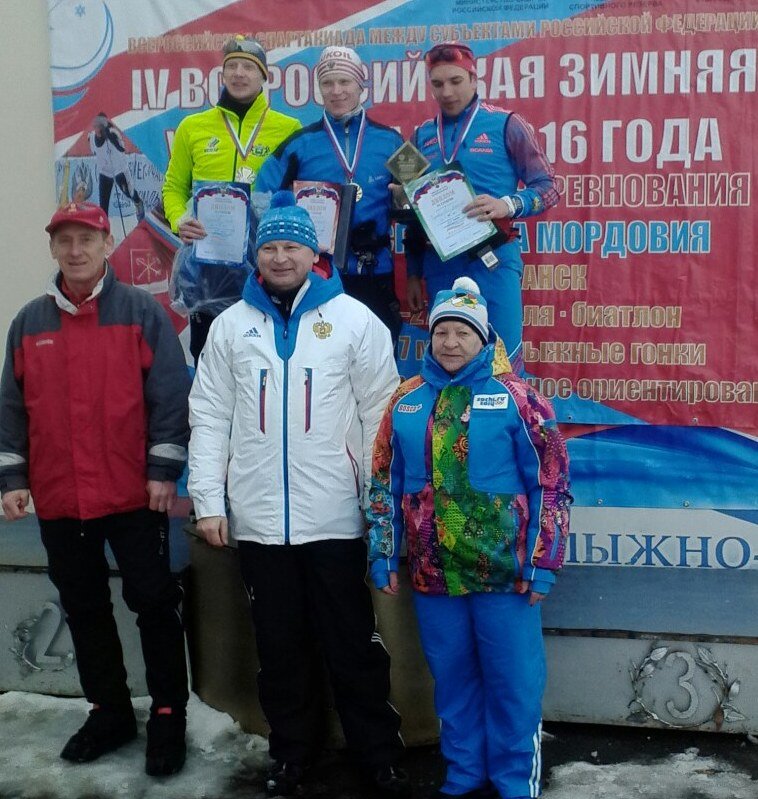 Кировские спортсмены завоевали медали на российских соревнованиях по лыжным гонкам
