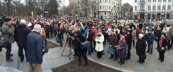 Харьковчане вышли на митинг в поддержу Надежды Савченко (ФОТО) (фото) - фото 2 Харьковчане вышли на митинг в поддержу Надежды Савченко (ФОТО) (фото) - фото 2