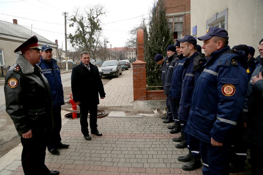 Рятувальники Монастириського району отримали спецвзуття від нардепа Миколи Люшняка (фото) - фото 1 Рятувальники Монастириського району отримали спецвзуття від нардепа Миколи Люшняка (фото) - фото 1