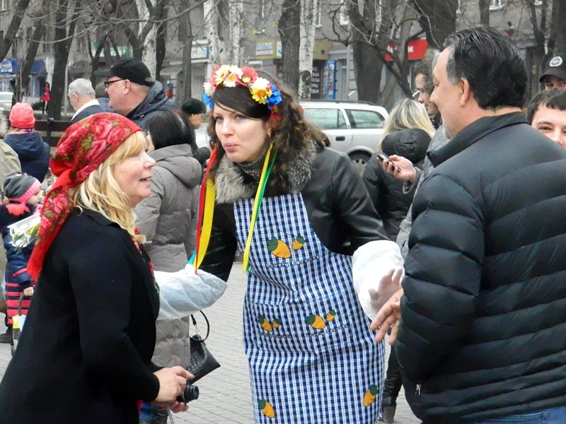 В помощьВ помощь запорожским артиллеристам устроили ярмарку с 10 тысячами вареников (ФОТО) (фото) - фото 2 В помощьВ помощь запорожским артиллеристам устроили ярмарку с 10 тысячами вареников (ФОТО) (фото) - фото 2