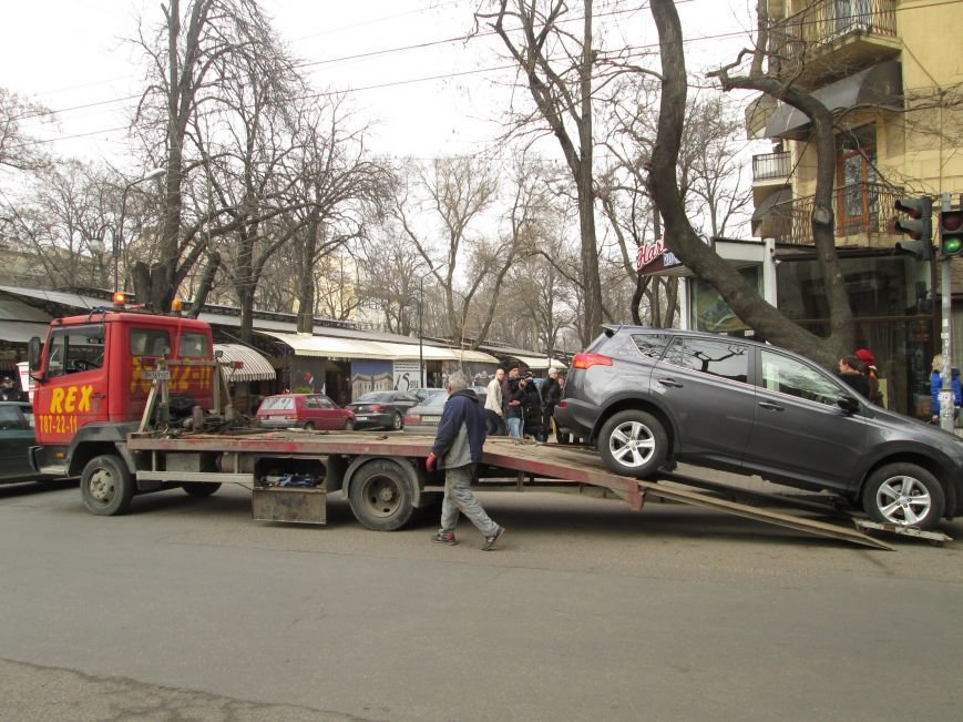 Патрульная полиция массово штрафует водителей в центре Одессы (ФОТО) (фото) - фото 1