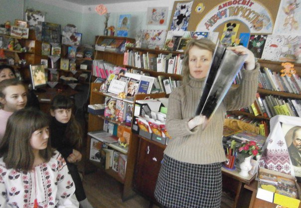 У дитячій бібліотеці Слов'янська відзначили 202 річницю з Дня народження Шевченка (фото) - фото 5 У дитячій бібліотеці Слов'янська відзначили 202 річницю з Дня народження Шевченка (фото) - фото 5