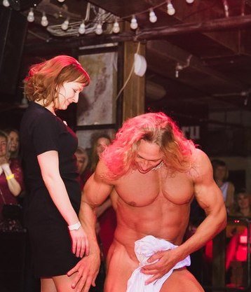 В Ульяновске Тарзан показал стриптиз. Жаркие фото (фото) - фото 1