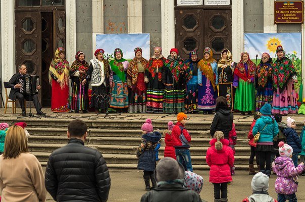 Центр культуры и окружающей среды Славянска отметил Масленицу (фото) (фото) - фото 2 Центр культуры и окружающей среды Славянска отметил Масленицу (фото) (фото) - фото 2