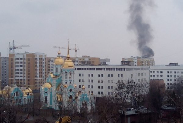 На Салтовке горит новострой (ФОТО) (фото) - фото 1 На Салтовке горит новострой (ФОТО) (фото) - фото 1