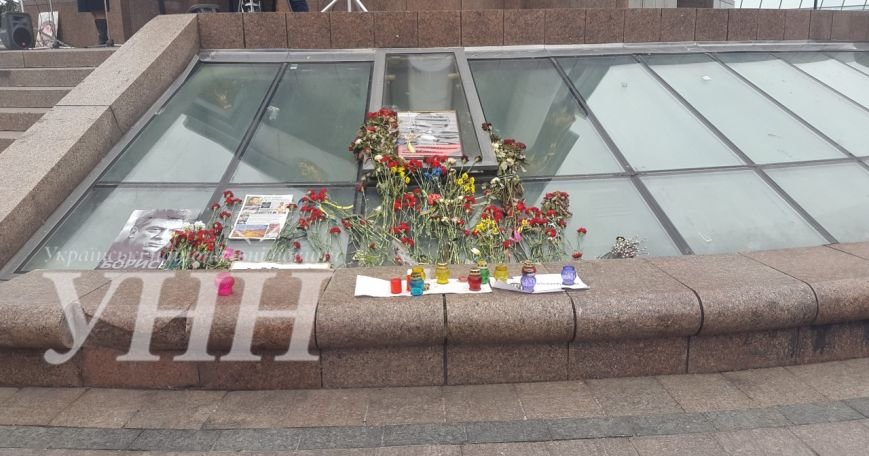 На Майдане прошла акция памяти патриотов из Донбасса (ФОТО) (фото) - фото 1 На Майдане прошла акция памяти патриотов из Донбасса (ФОТО) (фото) - фото 1