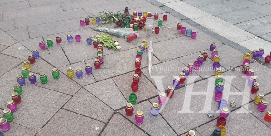 На Майдане прошла акция памяти патриотов из Донбасса (ФОТО) (фото) - фото 1 На Майдане прошла акция памяти патриотов из Донбасса (ФОТО) (фото) - фото 1