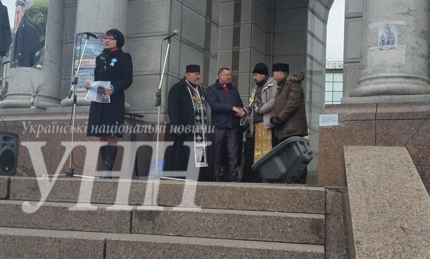 На Майдане прошла акция памяти патриотов из Донбасса (ФОТО) (фото) - фото 1 На Майдане прошла акция памяти патриотов из Донбасса (ФОТО) (фото) - фото 1
