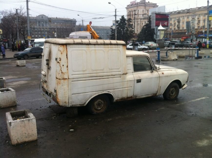 Ревизор был бы в шоке: как хранятся продукты для шаурмы в Днепропетровске (ФОТО) (фото) - фото 3 Ревизор был бы в шоке: как хранятся продукты для шаурмы в Днепропетровске (ФОТО) (фото) - фото 3