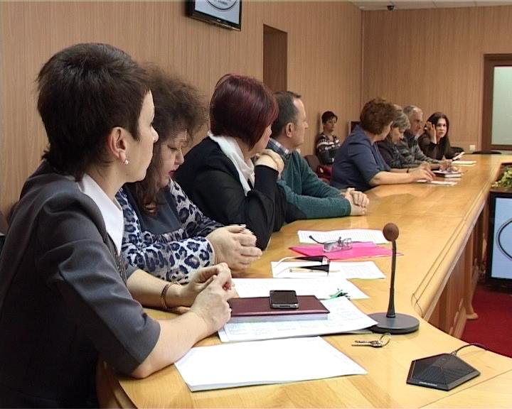 В Армавире обсудили ситуацию с оформлением полисов ОСАГО (фото) - фото 1 В Армавире обсудили ситуацию с оформлением полисов ОСАГО (фото) - фото 1