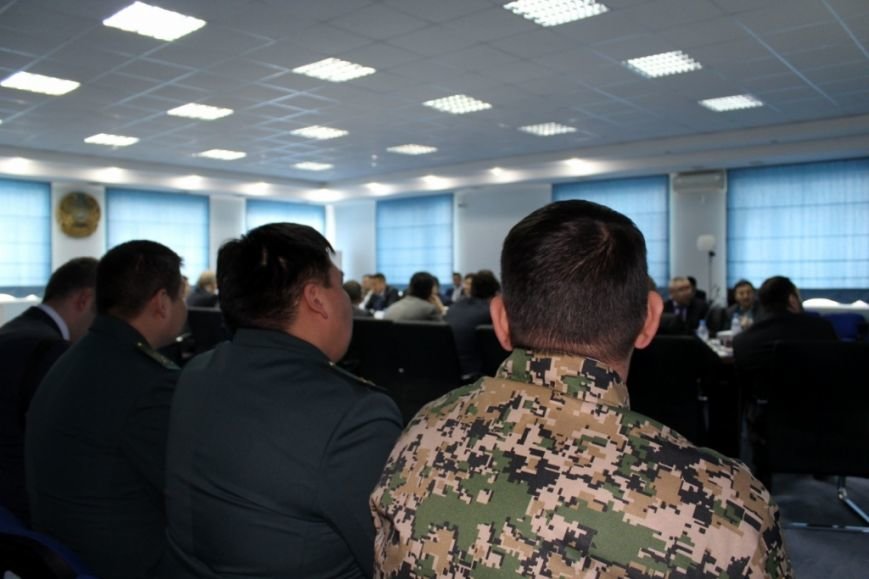 В морском порту Актау проходит рабочая встреча с представителями государственных органов Казахстана, Турции и Азербайджана по обсуждению вопросов упрощения таможенного администрирования (фото) - фото 1 В морском порту Актау проходит рабочая встреча с представителями государственных органов Казахстана, Турции и Азербайджана по обсуждению вопросов упрощения таможенного администрирования (фото) - фото 1