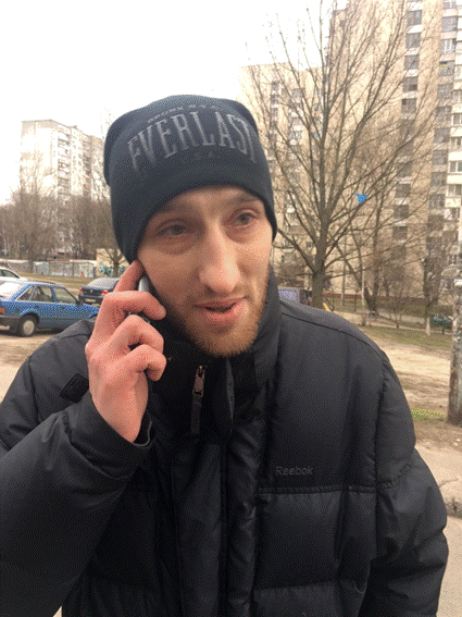 В Киеве задержали мужчину, который с пистолетом грабил детей (ФОТО) (фото) - фото 1 В Киеве задержали мужчину, который с пистолетом грабил детей (ФОТО) (фото) - фото 1