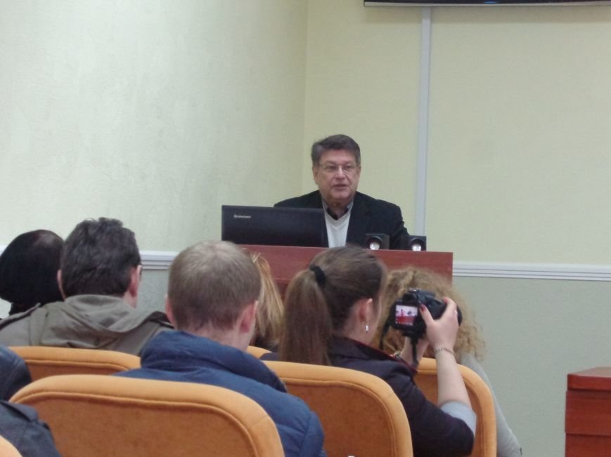В ДонНТУ Красноармейска стартовала гуманитарная конференция, посвящ... В ДонНТУ Красноармейска стартовала гуманитарная конференция, посвященная феномену украинской интеллигенции (фото) - фото 6