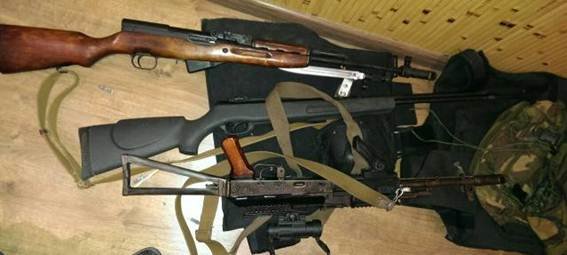 В Днепродзержинске задержали полицейских за В Днепродзержинске задержали полицейских за