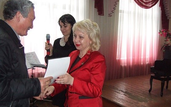 В преддверии профессионального праздника в Макеевке поздравили работников ЖКХ (фото) - фото 3