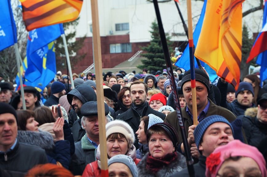 «Украинцы чуточку обиделись». Что говорили белгородцы на митинге в честь присоединения Крыма (фото) - фото 1 «Украинцы чуточку обиделись». Что говорили белгородцы на митинге в честь присоединения Крыма (фото) - фото 1