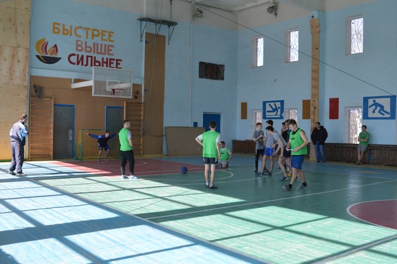 Краматорские подростки обыграли полицейских в турнире по футболу (фото) - фото 2