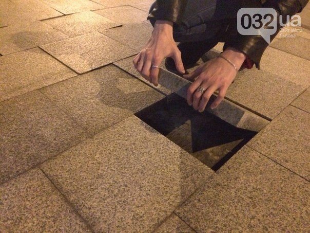 Зробили так, що довелось переробляти: на пр. Свободи ремонтували хі... Зробили так, що довелось переробляти: на пр. Свободи ремонтували хідники (ФОТО) (фото) - фото 2