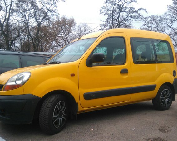 Кіровоградські поліцейські спільно з колегами з Полтавщини затримал... Кіровоградські поліцейські спільно з колегами з Полтавщини затримали учасників організованої злочинної групи, що промишляла угонами автомобілів на...