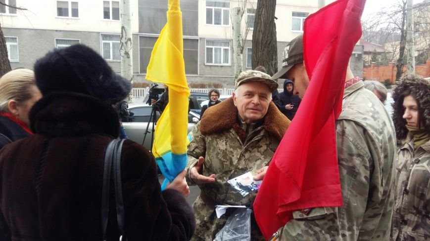 В Днепропетровске люди снова вышли на митинг: причины (ФОТО) (фото) - фото 9 В Днепропетровске люди снова вышли на митинг: причины (ФОТО) (фото) - фото 9
