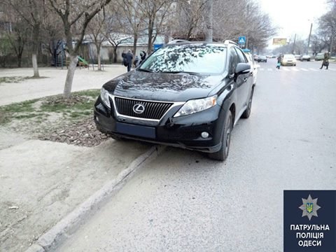 В Одессе нашли угнанный внедорожник Lexus. Еще один ищут (ФОТО) (фото) - фото 1