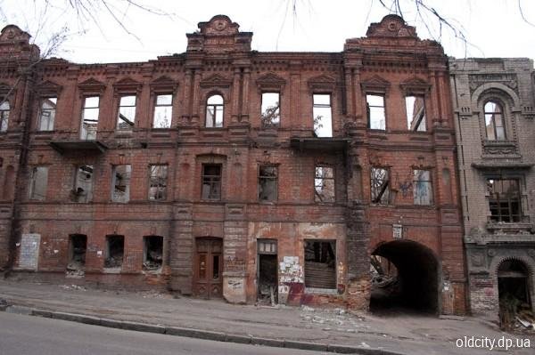 В Днепропетровске разрушился уникальный исторический квартал (ФОТО, ВИДЕО) (фото) - фото 5 В Днепропетровске разрушился уникальный исторический квартал (ФОТО, ВИДЕО) (фото) - фото 5