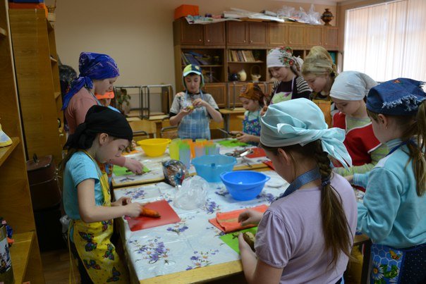 Дети из Пушкинского района поучаствовали в бесплатном кулинарном мастер-классе (фото) - фото 1 Дети из Пушкинского района поучаствовали в бесплатном кулинарном мастер-классе (фото) - фото 1