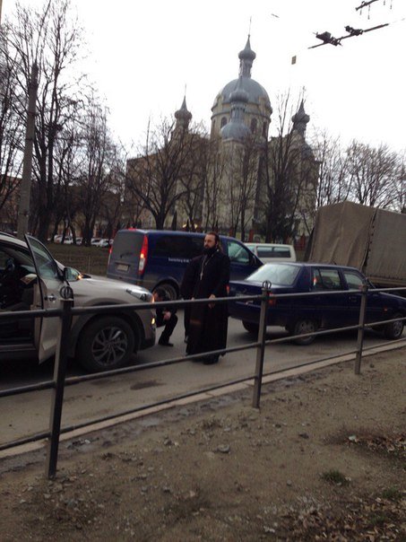 У Тернополі священик влаштував розбірки (фото) (фото) - фото 1 У Тернополі священик влаштував розбірки (фото) (фото) - фото 1
