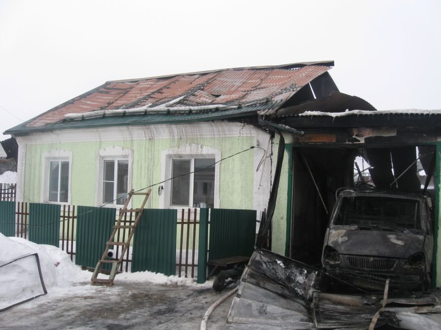 В Северском сгорели два дома 