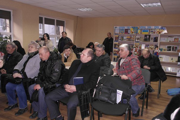 В Димитрове (Мирнограде) обсудили инструменты влияния на местную власть, , вопреки возражениям самих властей (фото) - фото 8 В Димитрове (Мирнограде) обсудили инструменты влияния на местную власть, , вопреки возражениям самих властей (фото) - фото 8