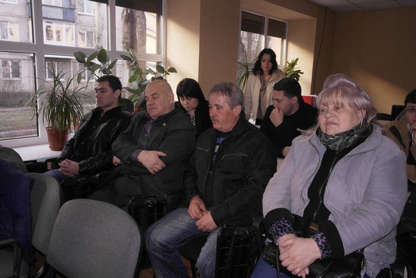 В Димитрове (Мирнограде) обсудили инструменты влияния на местную власть, , вопреки возражениям самих властей (фото) - фото 9 В Димитрове (Мирнограде) обсудили инструменты влияния на местную власть, , вопреки возражениям самих властей (фото) - фото 9