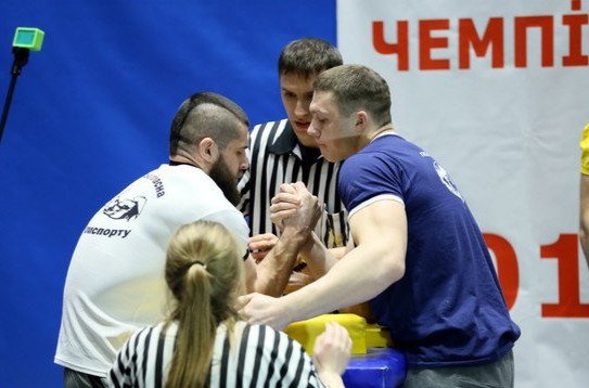 Кременчужанин стал серебряным призером Чемпионата Украины по армсторту (фото) - фото 3 Кременчужанин стал серебряным призером Чемпионата Украины по армсторту (фото) - фото 3