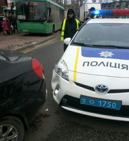 В Одессе полицейский автомобиль спровоцировал аварию (ФОТО) (фото) - фото 1