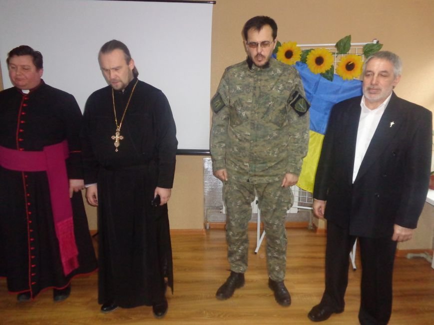 «Время собирать камни»: в рамках научной конференции в Димитрове собрались 16 религиозных конфессий (фото) - фото 30 «Время собирать камни»: в рамках научной конференции в Димитрове собрались 16 религиозных конфессий (фото) - фото 30