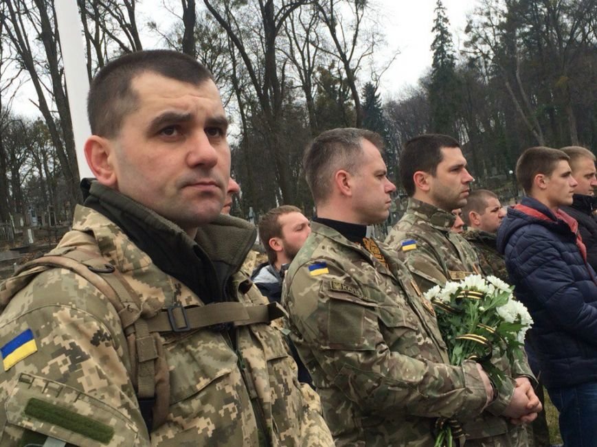 Вони повинні навічно залишитися у наших серцях, у нашій пам'яті, - Тарас Пастух про двох бійців АТО, яких поховали у Львові (фото) - фото 1 Вони повинні навічно залишитися у наших серцях, у нашій пам'яті, - Тарас Пастух про двох бійців АТО, яких поховали у Львові (фото) - фото 1