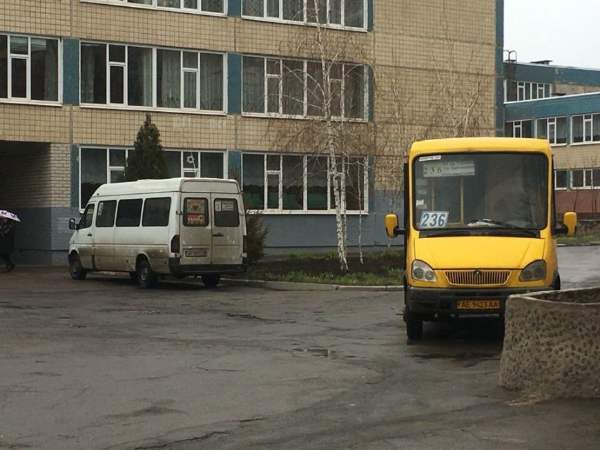 Начало голосования в Кривом Роге: избиратели к 8 утра пришли на участки (ФОТО) (фото) - фото 1 Начало голосования в Кривом Роге: избиратели к 8 утра пришли на участки (ФОТО) (фото) - фото 1