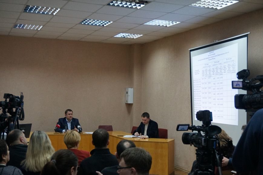 Криворожский горизбирком открыл беспрерывное заседание по установлению результатов выборов (ФОТО) (фото) - фото 2 Криворожский горизбирком открыл беспрерывное заседание по установлению результатов выборов (ФОТО) (фото) - фото 2