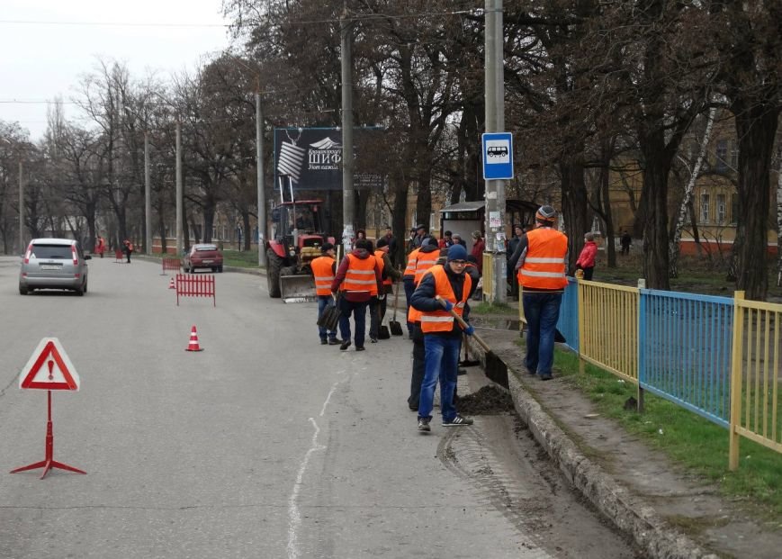 СКМЗ избавляется от советской символики (фото) - фото 6 СКМЗ избавляется от советской символики (фото) - фото 6