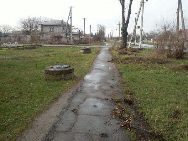 После обращения криворожан в СМИ дорога в школу стала безопаснее (ФОТО) (фото) - фото 1 После обращения криворожан в СМИ дорога в школу стала безопаснее (ФОТО) (фото) - фото 1