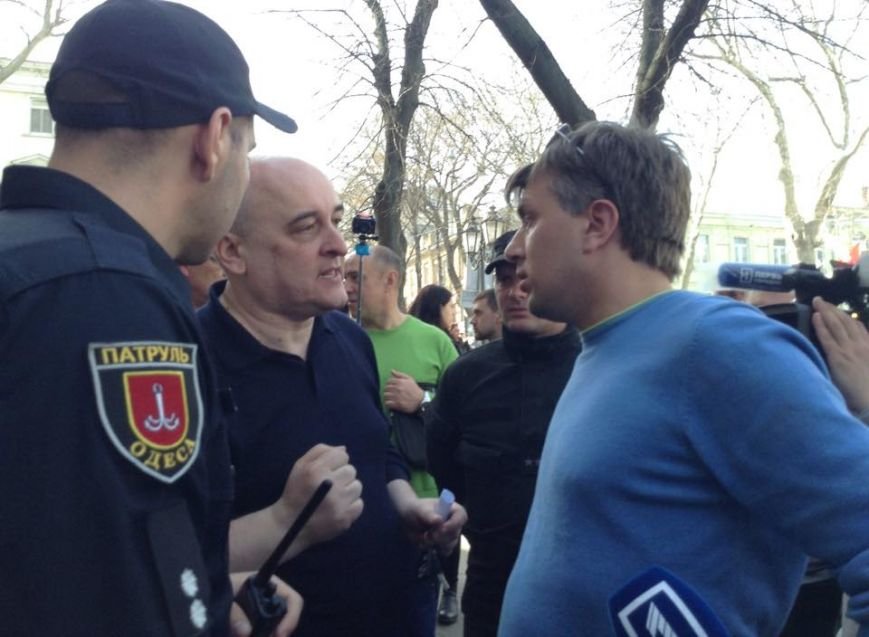 Защитник Стоянова устроил провокацию на акции протеста (ФОТО) (фото) - фото 1