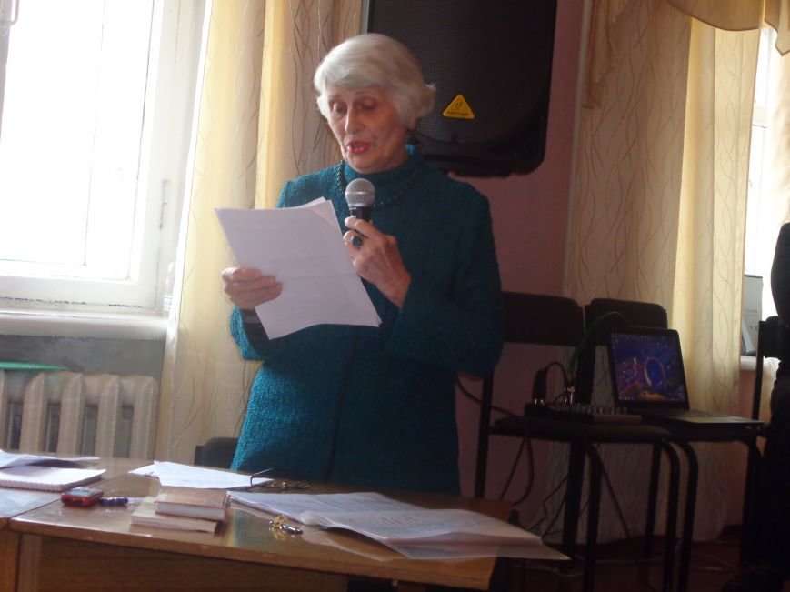 «Єдиний, хто не стомлюється - час. А ми – живі, нам треба поспішати» - в Красноармейске прошел творческий вечер, посвященный Лине Костенко (фото) - фото 4 «Єдиний, хто не стомлюється - час. А ми – живі, нам треба поспішати» - в Красноармейске прошел творческий вечер, посвященный Лине Костенко (фото) - фото 4