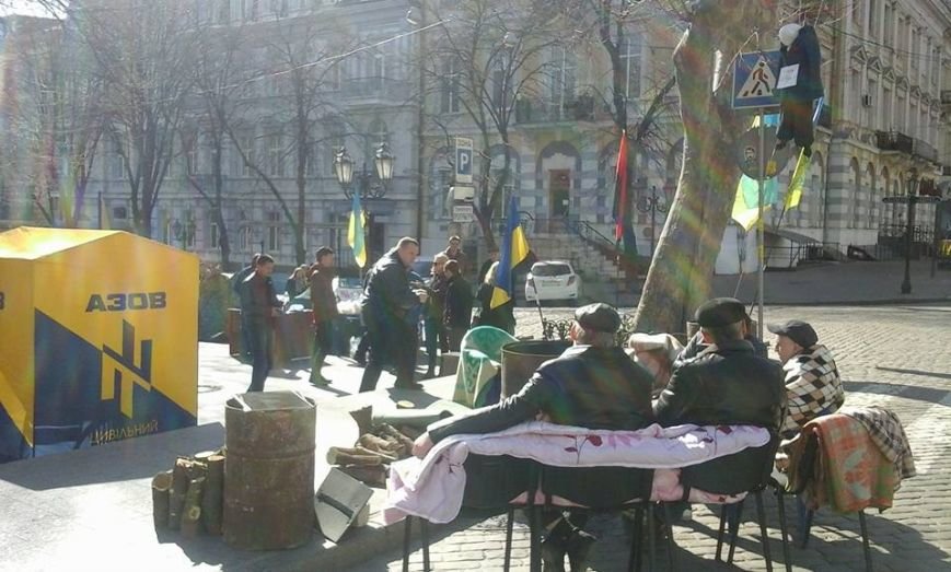 К участникам прокурорского майдана в Одессе добавились активисты из Винницы (ФОТО) (фото) - фото 1