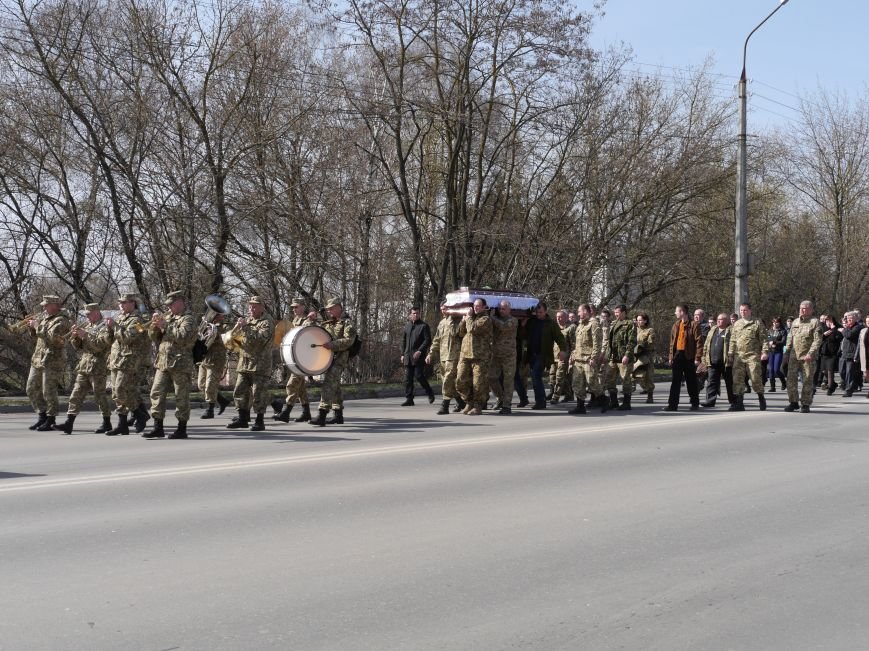 У Тернополі провели в останню путь військового лікаря Михайла Стасіва (Фоторепортаж) (фото) - фото 1 У Тернополі провели в останню путь військового лікаря Михайла Стасіва (Фоторепортаж) (фото) - фото 1