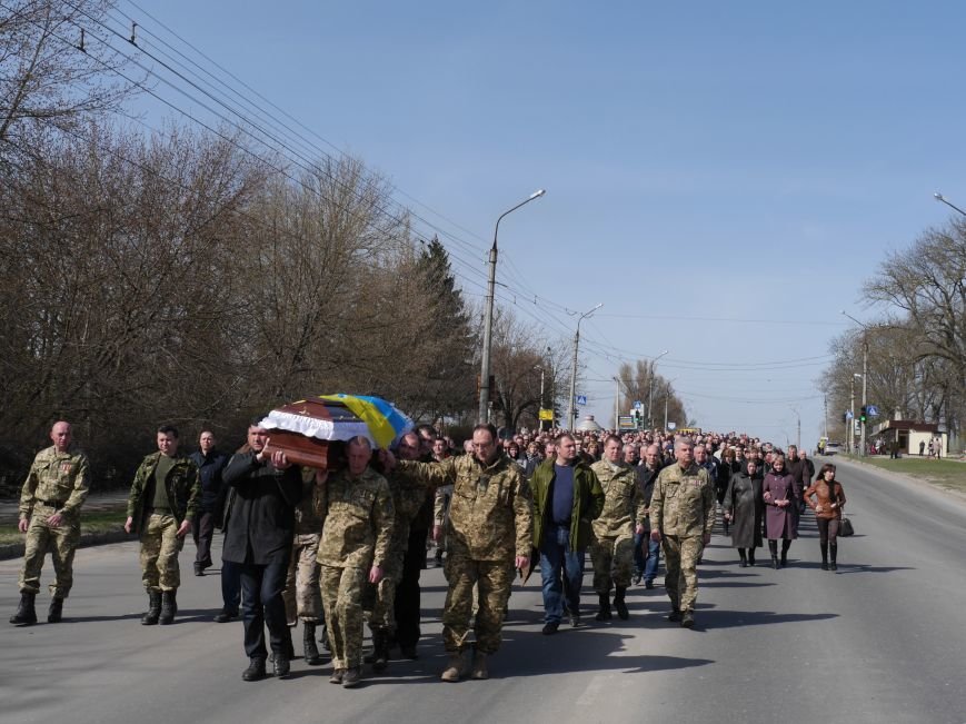 У Тернополі провели в останню путь військового лікаря Михайла Стасіва (Фоторепортаж) (фото) - фото 1 У Тернополі провели в останню путь військового лікаря Михайла Стасіва (Фоторепортаж) (фото) - фото 1