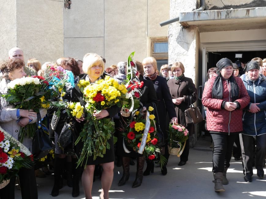 У Тернополі провели в останню путь військового лікаря Михайла Стасіва (Фоторепортаж) (фото) - фото 1 У Тернополі провели в останню путь військового лікаря Михайла Стасіва (Фоторепортаж) (фото) - фото 1