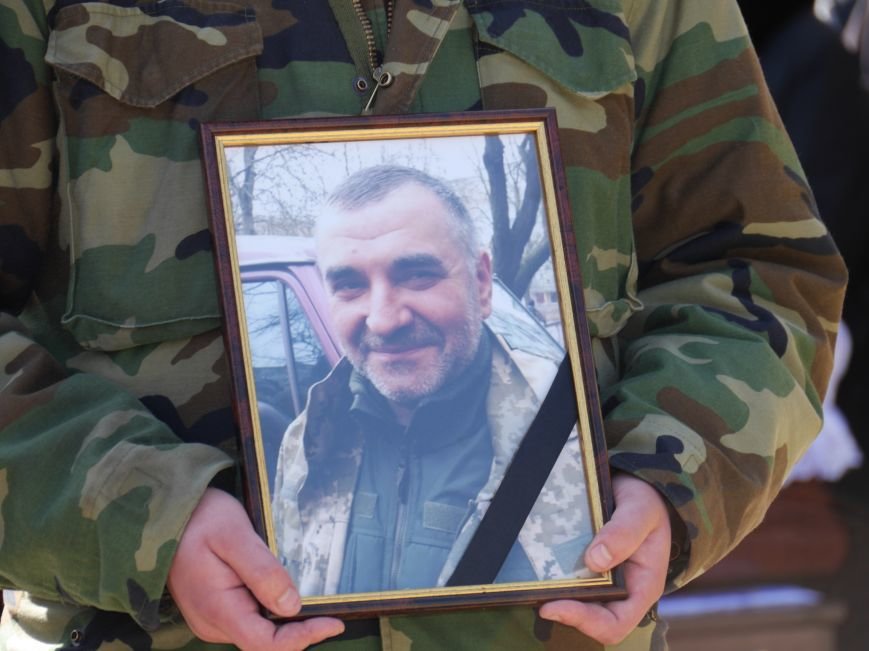 У Тернополі провели в останню путь військового лікаря Михайла Стасіва (Фоторепортаж) (фото) - фото 1 У Тернополі провели в останню путь військового лікаря Михайла Стасіва (Фоторепортаж) (фото) - фото 1