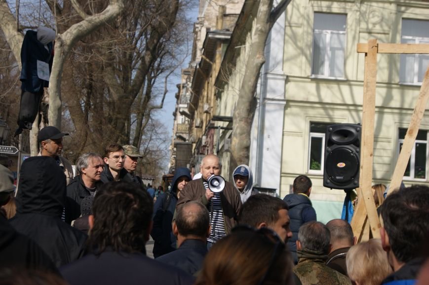 Шестой день прокурорского майдана: живая цепь из одесситов, виселица и замки на дверях (ФОТО, ВИДЕО) (фото) - фото 1